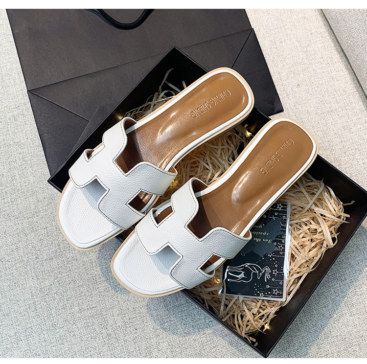 Papuci eleganti de dama cu talpa plata din imitatie de piele in diferite culori