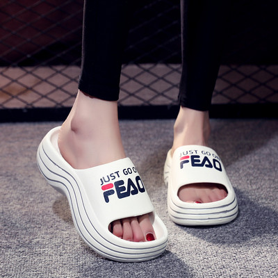 Papuci casual cu o inscripție - pentru femei
