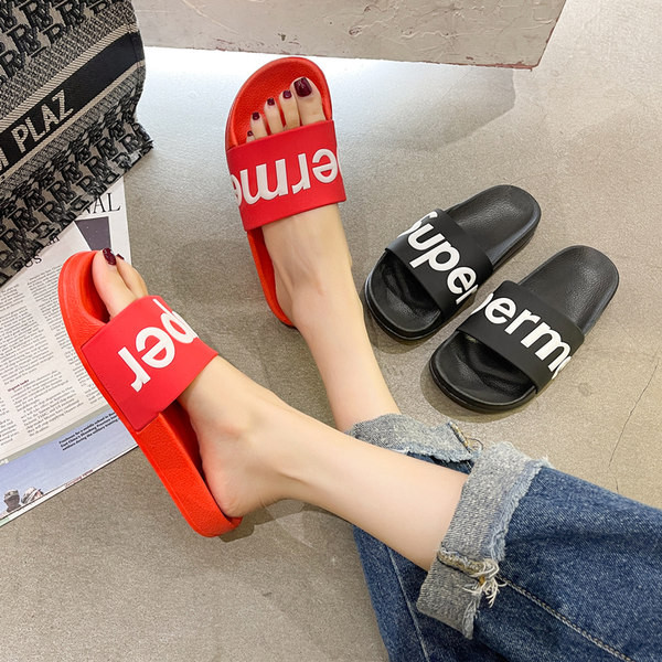 Papuci de damă din silicon cu inscripție