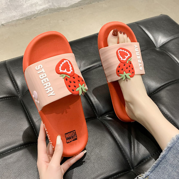 Papuci de damă cu inscripție și talpă antiderapantă