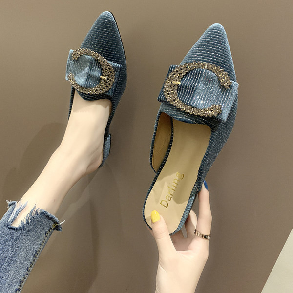 Papuci dama ascutit cu pietre decorative si toc patrat 3 cm