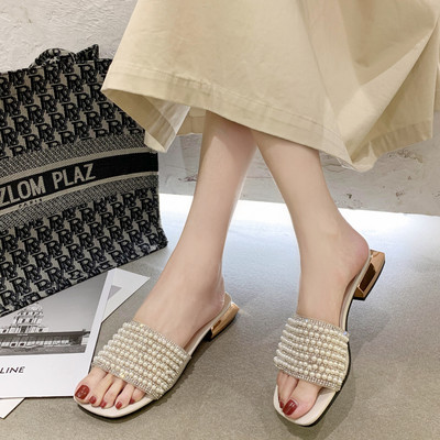 Актуални дамски чехли с перли в три цвята