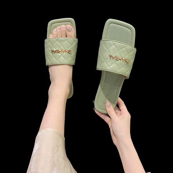 Нов модел дамски чехли с метална катарама - четири цвята