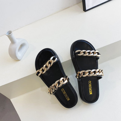 Нов модел дамски чехли с равна подметка и метална декорация