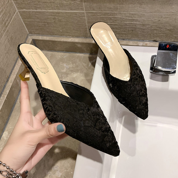 Дамски модерни чехли заострен модел с ток 5см