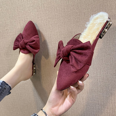 Дамски модерни заострени чехли от еко велур с камъни и пух