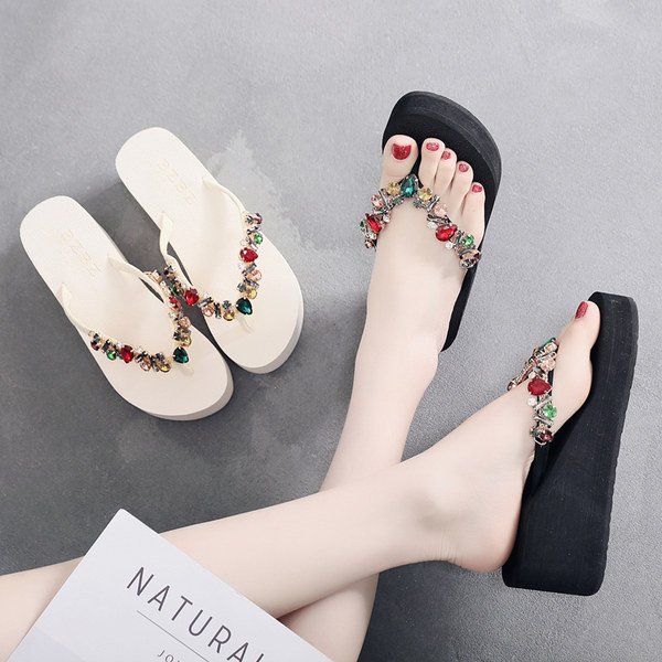 Дамски чехли с цветни камъни на платформа 