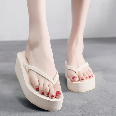 Дамски чехли между пръста с висока платформа два модела