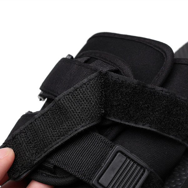 Ежедневни чехли в черен цвят подходящи за жени или мъже