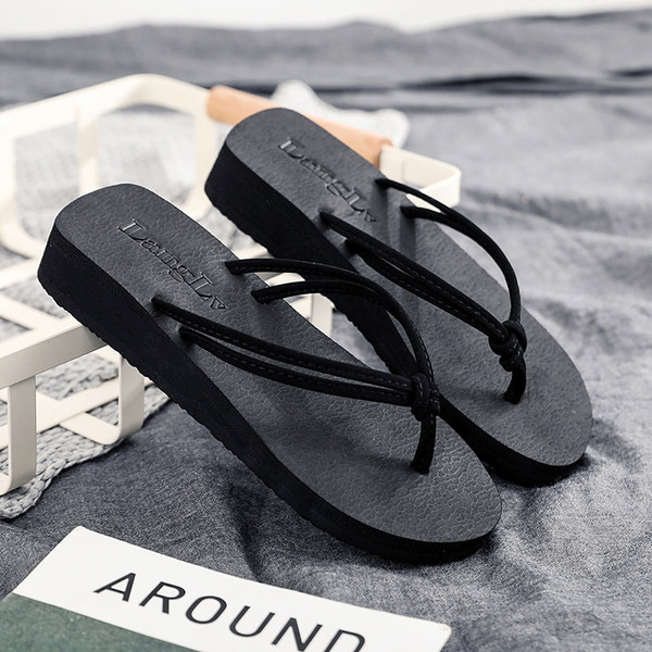 Дамски ежедневни чехли с равна подметка - черен и кафяв цвят 