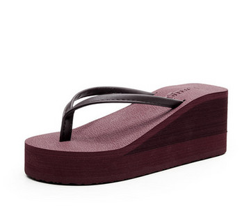 Стилни дамски чехли за през пръстите в четири модела