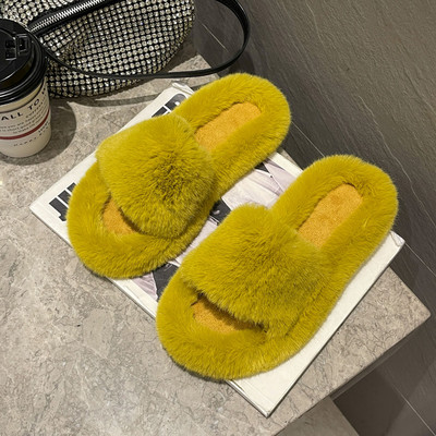 Нов модел пухени чехли с равна подметка за жени