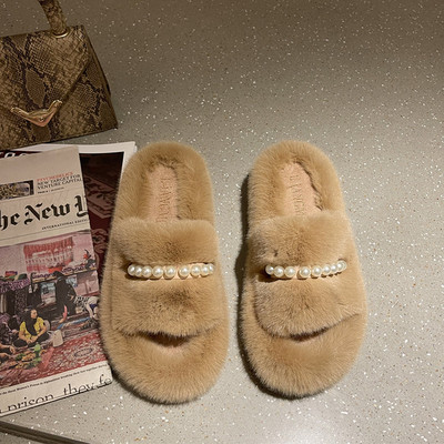 Дамски пухени чехли с перли