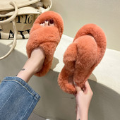 Дамски пухени домашни чехли с равна подметка