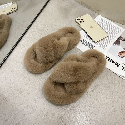 Дамски пухени домашни чехли с равна подметка