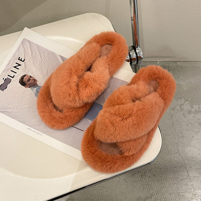 Дамски пухени домашни чехли с равна подметка