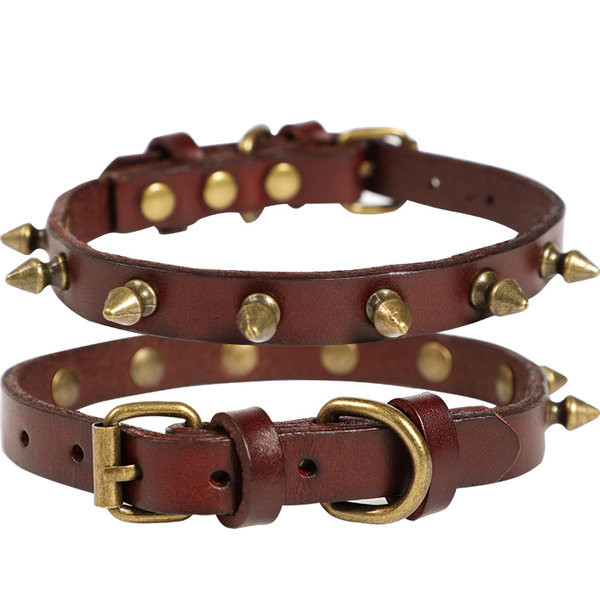 Кучешки нашийник от еко кожа с метални нитове