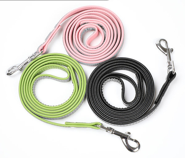 Нашийник или повод от еко кожа с метално закопчаване за кучета