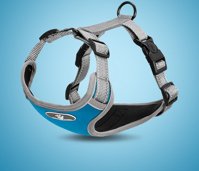 Кучешки нагръдник с емблема  пластмасово закопчаване и повод