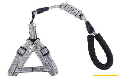 Текстилен нагръдник и повод за куче с пластмасова закопчалка