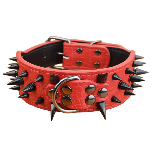 Кучешки кожен нашийник с нитове