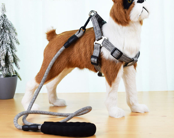 Кучешки нагръдник от лен с повод 