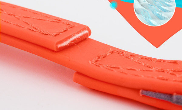 Lesa de cauciuc rezistenta la apa pentru caini