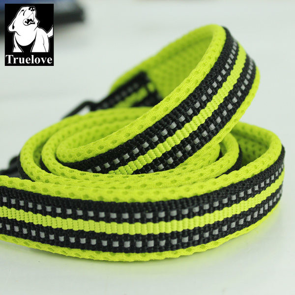 Lesa pentru caini cu prindere din plastic