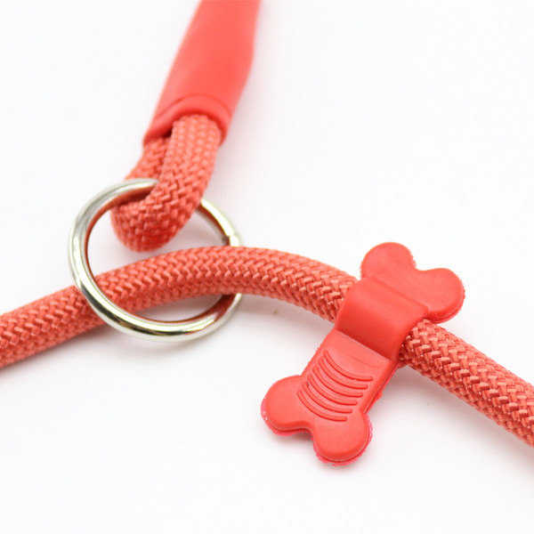 Кучешки нашийник с повод няколко цвята 