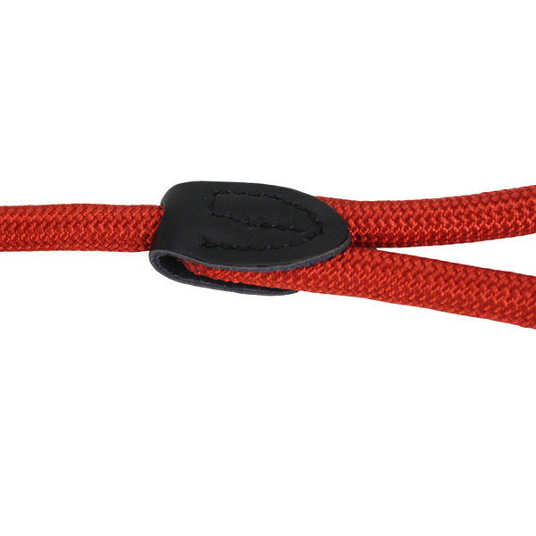 Кучешка каишка с метално закопчаване