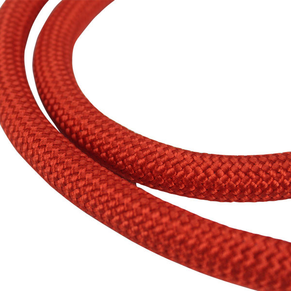 Кучешка каишка с метално закопчаване