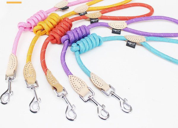 Ocazie pentru animalele de companie din textile cu prindere metalica