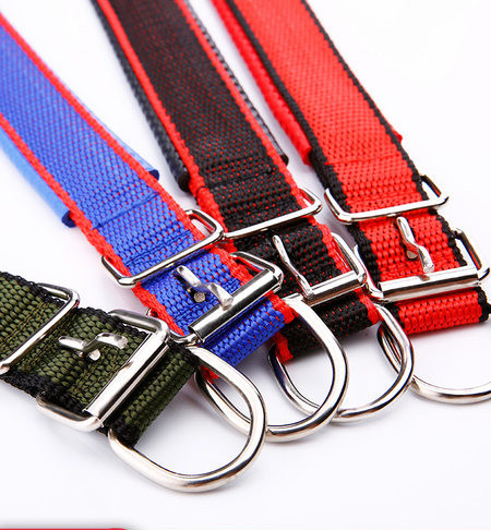 Текстилен нашийник за куче с метално закопчаване