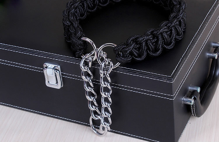 Guler cu lanț metalic și plumb textil