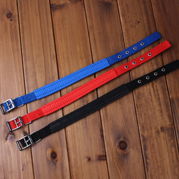 Γιακά σκύλου με ή χωρίς λουρί