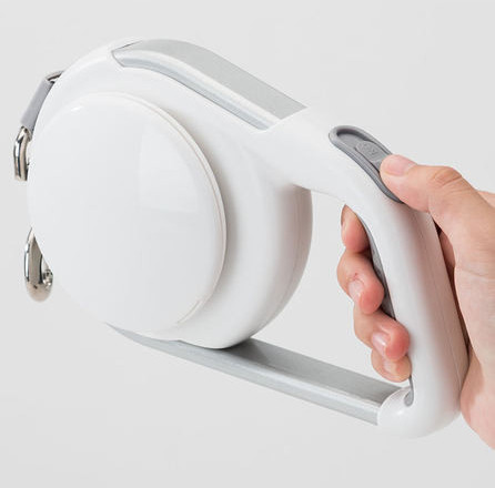 Lesa automata pentru caini - in doua culori