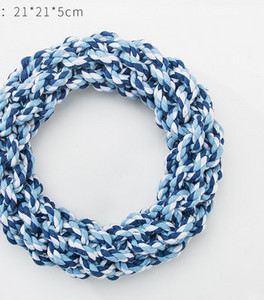 Koerte tekstiilist mänguasjad - mitu mudelit