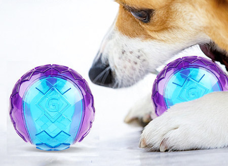 Играчка топка подходяща за домашен любимец