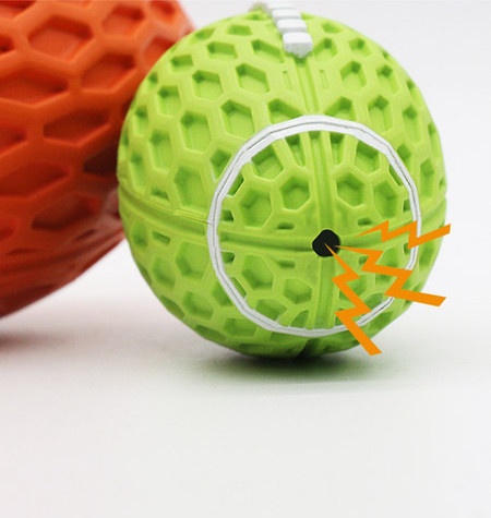 Играчка за куче гумена ръгби топка