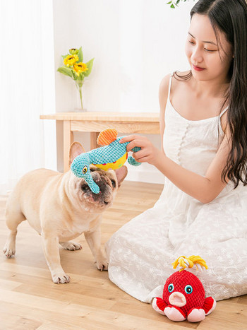 Текстилна или гумена играчка за куче - различни модели