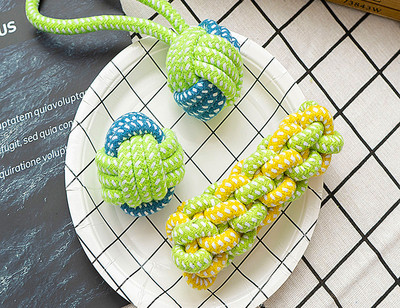 Различни висове текстилни играчки за кучета