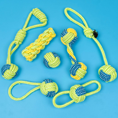 Различни висове текстилни играчки за кучета