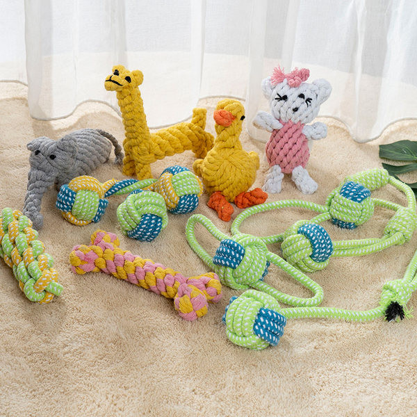 Различни висове текстилни играчки за кучета