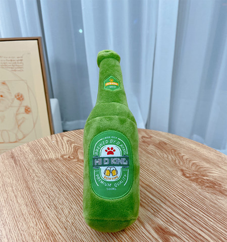 Mai multe modele de jucarii de plus pentru caini