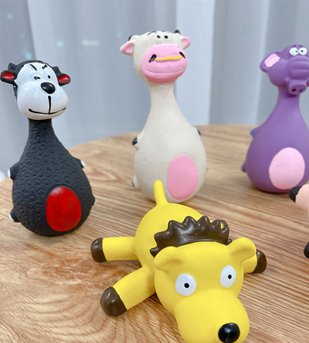 Kummist loomakujuline mänguasi koertele