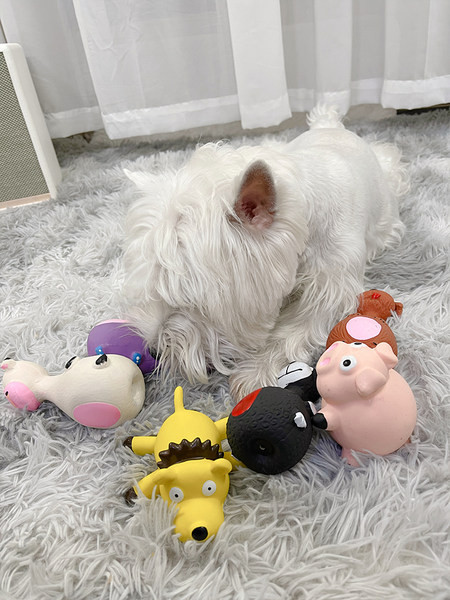 Kummist loomakujuline mänguasi koertele