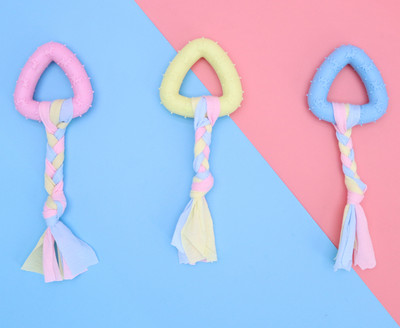 Jucărie textilă pentru câini care mușcă