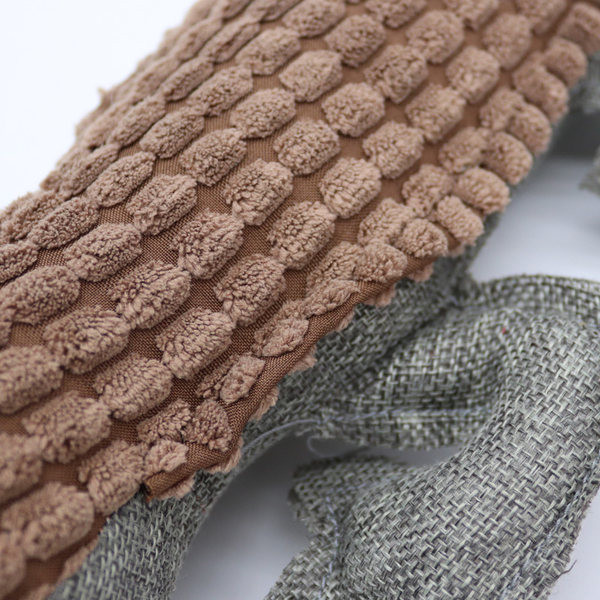 Jucărie de mestecat potrivită pentru câini