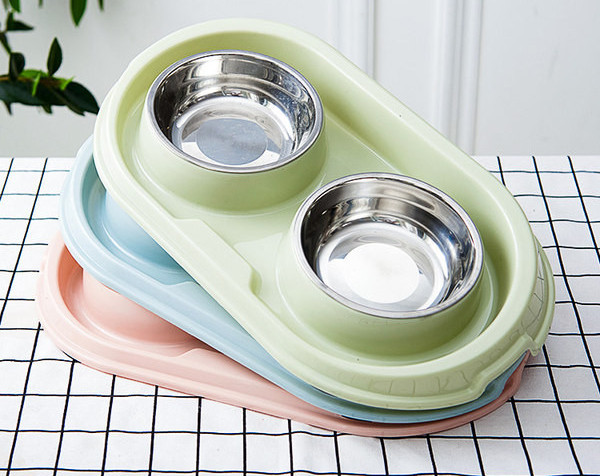 Διπλό μπολ με τροφή για σκύλους