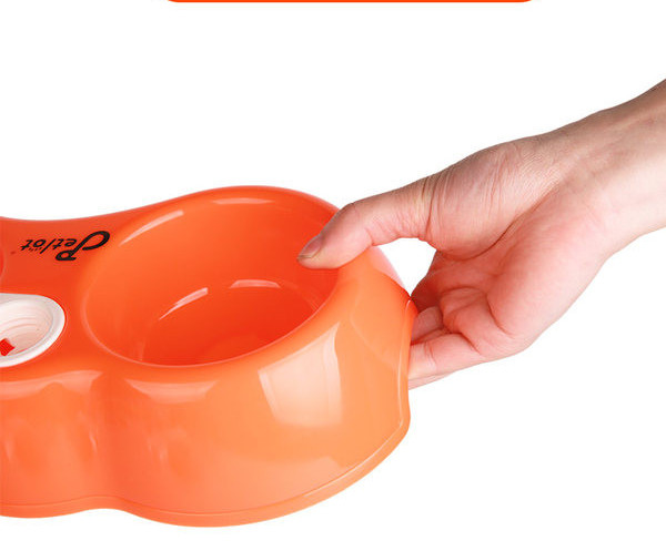 Plastična posuda s dva odjeljka za pse